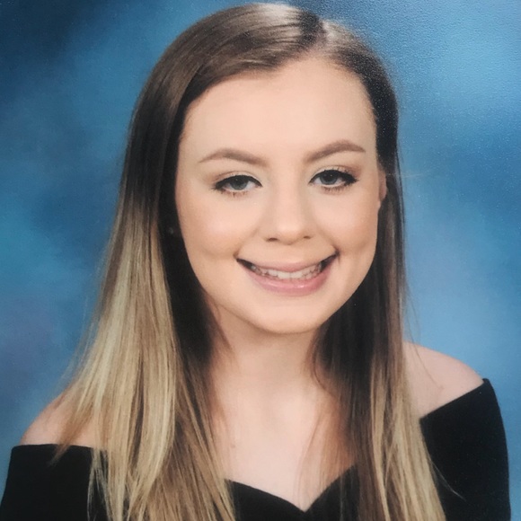 Meet your Posher, Leah - Picture 1 of 1